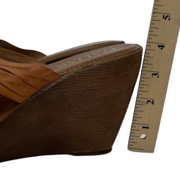 ITALIAN SHOEMAKERS Criss Cross Wedge Sandal SZ 10 - Picture 10 of 10